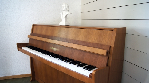 Klavier im Betreuten Wohnen Am Weiher AG