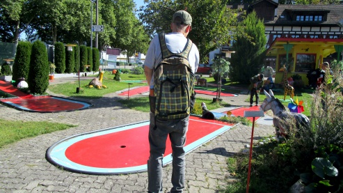 Gesellschaftsnachmittag mit Ausflug zum Minigolf