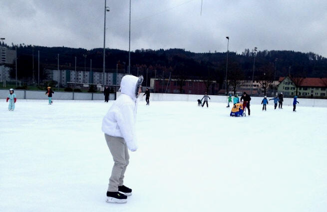 Mit Bewohner auf dem Eisfeld